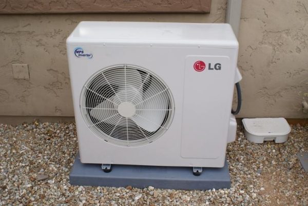 Tại sao phải bảo trì dàn nóng (cục ngoài trời) của máy lạnh