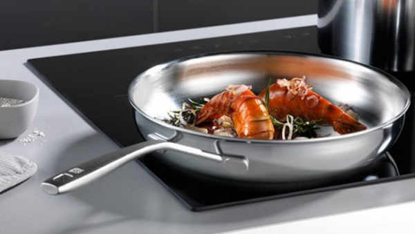 Chao inox 5 lop 1 quai Zwilling Sensation 20 28cm Bep tu 2 - Chảo inox 5 lớp 1 quai Zwilling Sensation 66008 (Bếp từ)