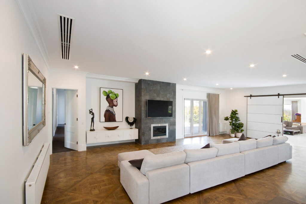 may lanh giau tran daikin fdmrn71dxv1v rr71cbxv1v 30 hp khong day 1 - Máy lạnh giấu trần Daikin FDMRN71DXV1V/RR71CBXV1V (3.0 HP, Không dây)